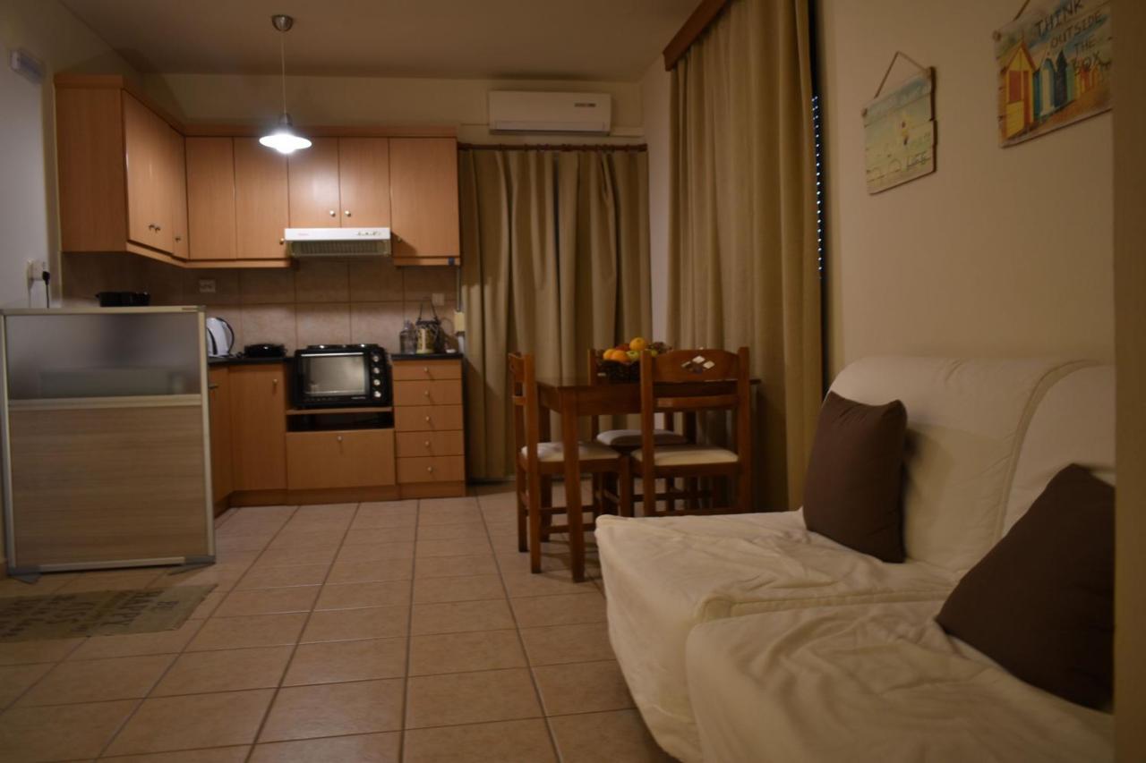 Mini Art Apartments Gerani  Ngoại thất bức ảnh