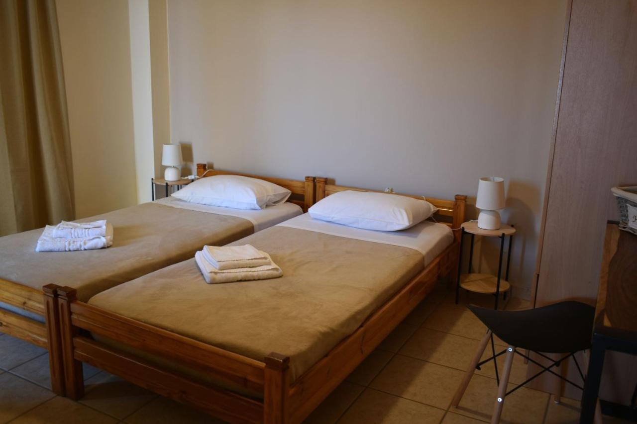 Mini Art Apartments Gerani  Ngoại thất bức ảnh