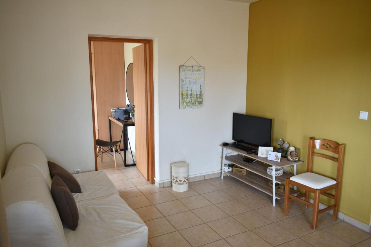 Mini Art Apartments Gerani  Ngoại thất bức ảnh