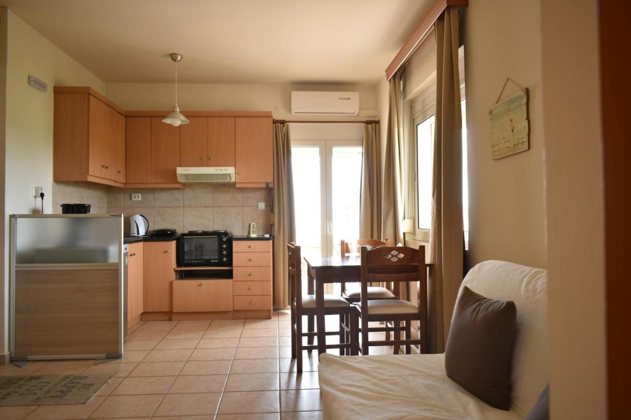 Mini Art Apartments Gerani  Ngoại thất bức ảnh