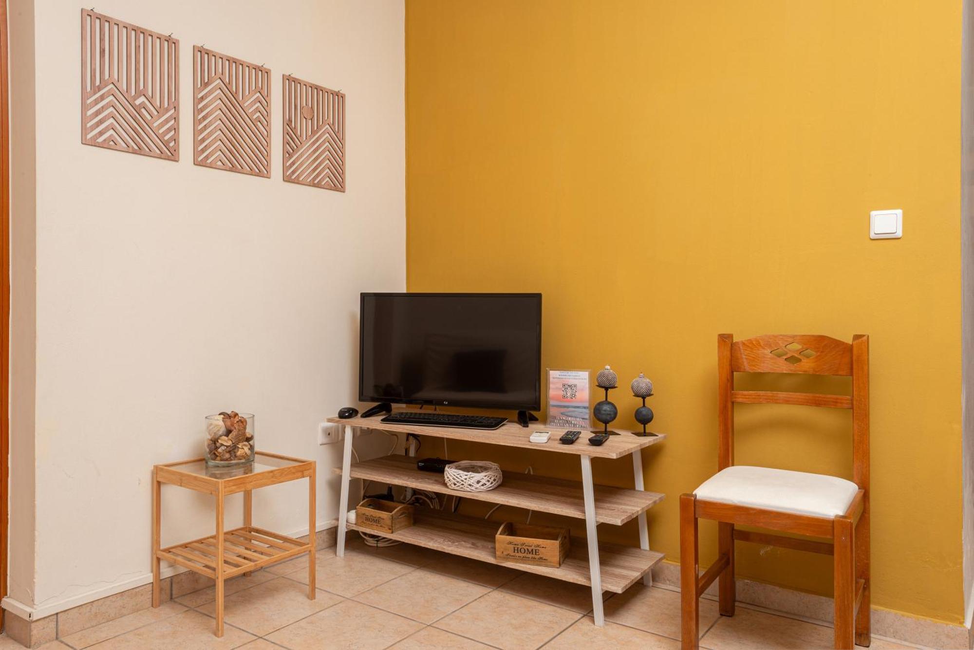 Mini Art Apartments Gerani  Ngoại thất bức ảnh